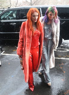 Dani Thorne feet photo thumbnail