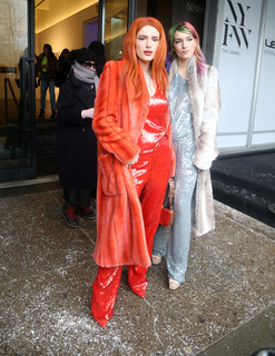 Dani Thorne feet photo thumbnail