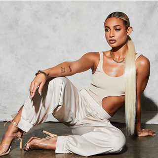 DaniLeigh feet photo 2
