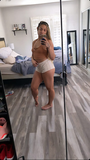 DaniLeigh feet photo 3