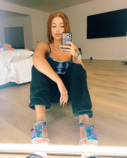 DaniLeigh feet photo 2