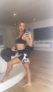 DaniLeigh feet photo 6