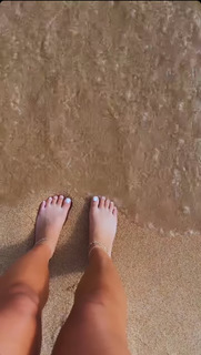 DaniLeigh feet photo 2