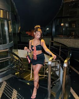 DaniLeigh feet photo 11