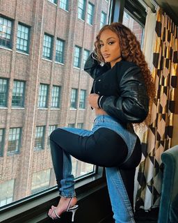 DaniLeigh feet photo 20