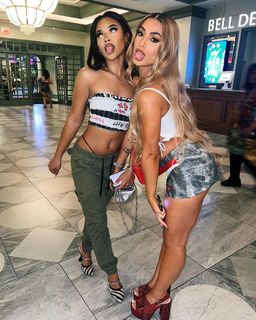 DaniLeigh feet photo 6