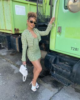 DaniLeigh feet photo 16