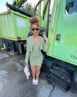 DaniLeigh feet photo 15