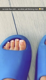 DaniLeigh feet photo 13