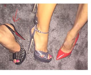 Dania Ramirez feet photo thumbnail