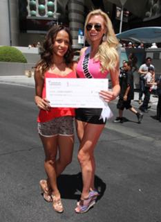 Dania Ramirez feet photo thumbnail