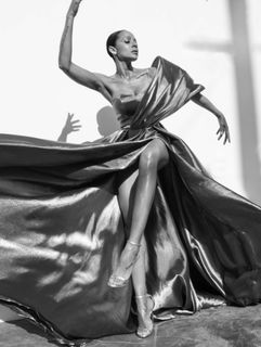 Dania Ramirez feet photo 7