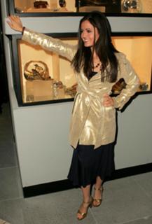 Danica McKellar feet photo thumbnail