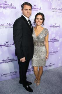 Danica McKellar feet photo thumbnail