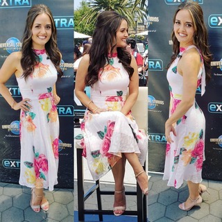 Danica McKellar feet photo thumbnail