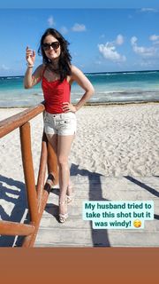 Danica McKellar feet photo thumbnail
