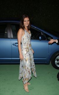 Danica McKellar feet photo thumbnail
