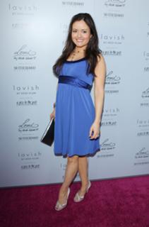 Danica McKellar feet photo thumbnail