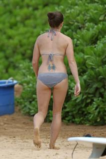 Danica Patrick feet photo thumbnail