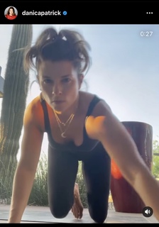 Danica Patrick feet photo thumbnail