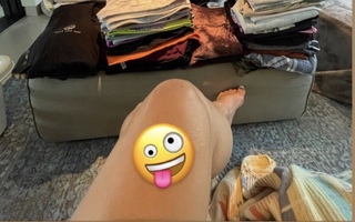 Danica Patrick feet photo thumbnail