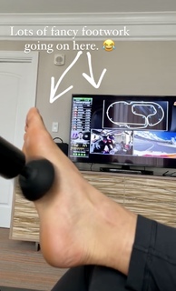 Danica Patrick feet photo thumbnail