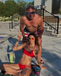 Danica Patrick feet photo thumbnail