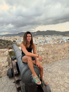 Danica Patrick feet photo thumbnail