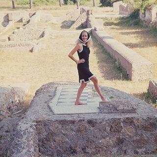 Daniela Bianchi feet photo 16