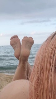 Daniela Blume feet photo 2