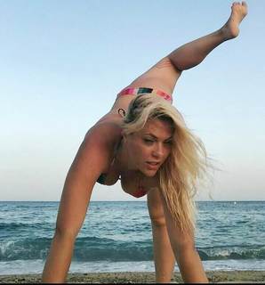 Daniela Blume feet photo 19