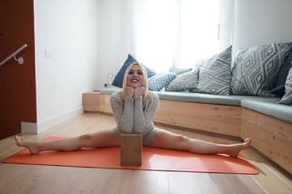 Daniela Blume feet photo 17
