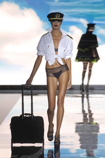 Daniela Braga feet photo 5