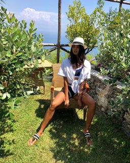 Daniela Braga feet photo 3