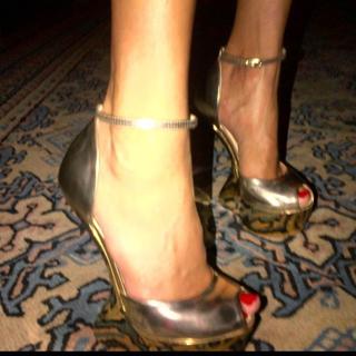 Daniela Cardone feet photo 9