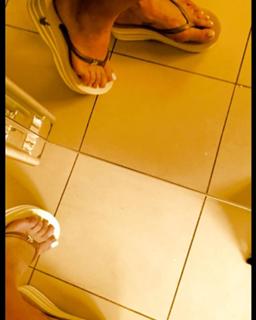 Daniela Cardone feet photo 1