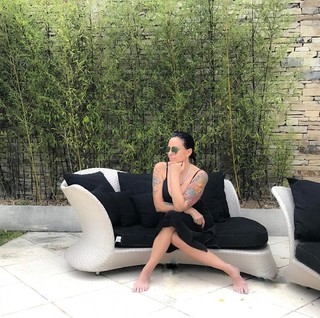Daniela Cardone feet photo 3