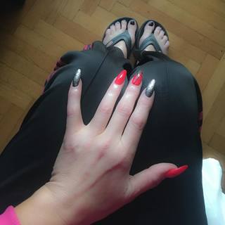 Daniela Cardone feet photo 3