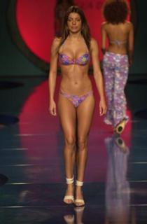 Daniela Cicarelli feet photo 9