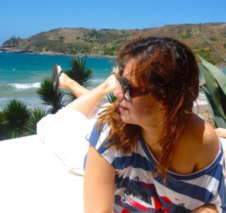 Daniela Escobar feet photo 4