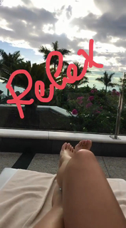 Daniela Ferolla feet photo 1