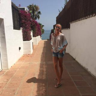 Daniela Hantuchová feet photo thumbnail