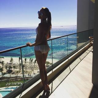 Daniela Hantuchová feet photo thumbnail