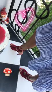 Daniela Hantuchová feet photo thumbnail