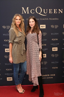 Daniela Hantuchová feet photo thumbnail