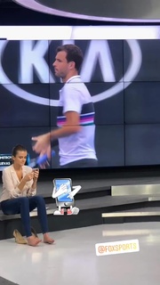 Daniela Hantuchová feet photo thumbnail