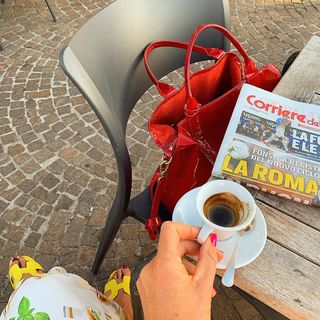 Daniela Hantuchová feet photo thumbnail