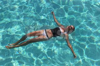 Daniela Hantuchová feet photo thumbnail