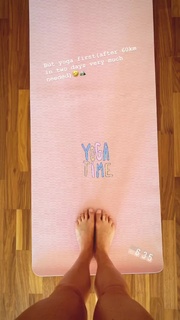 Daniela Hantuchová feet photo thumbnail