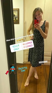 Daniela Hantuchová feet photo thumbnail